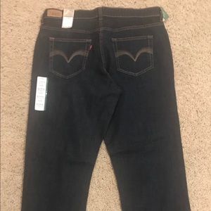 Womens Levi jeans 512 NWT